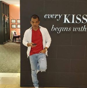 Meet your Posher, Oscar eduardo